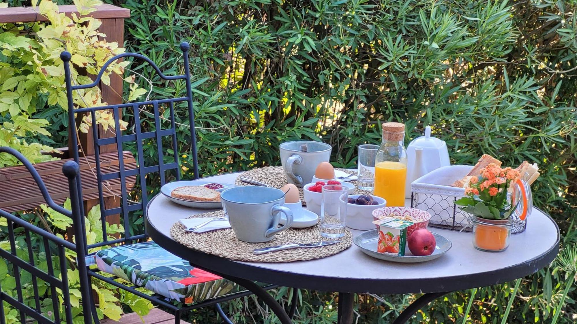 Bed and Breakfast Mas des Marguerites Maussane-les-Alpilles Exterior foto